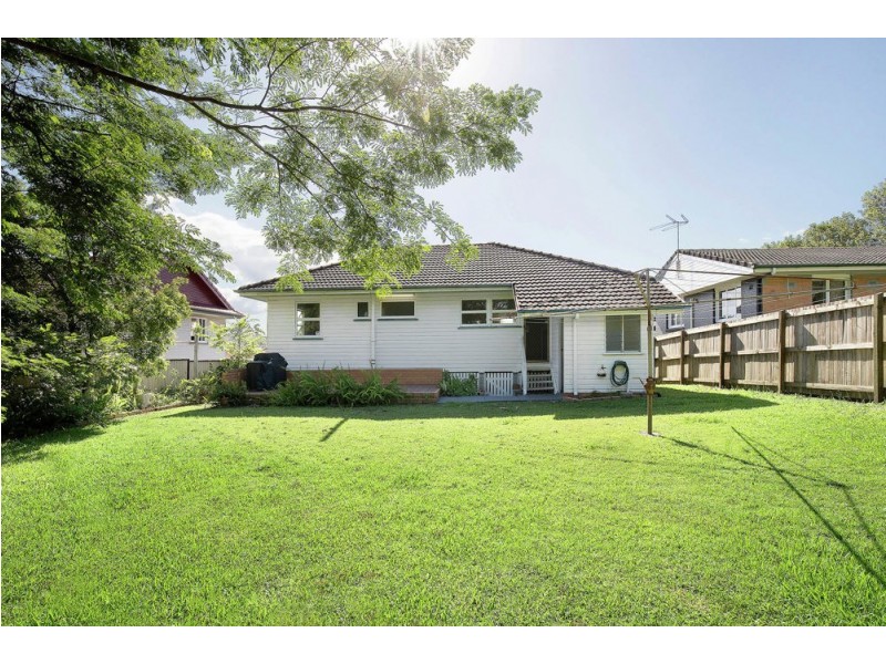 9 Guntur Street, Stafford QLD 4053