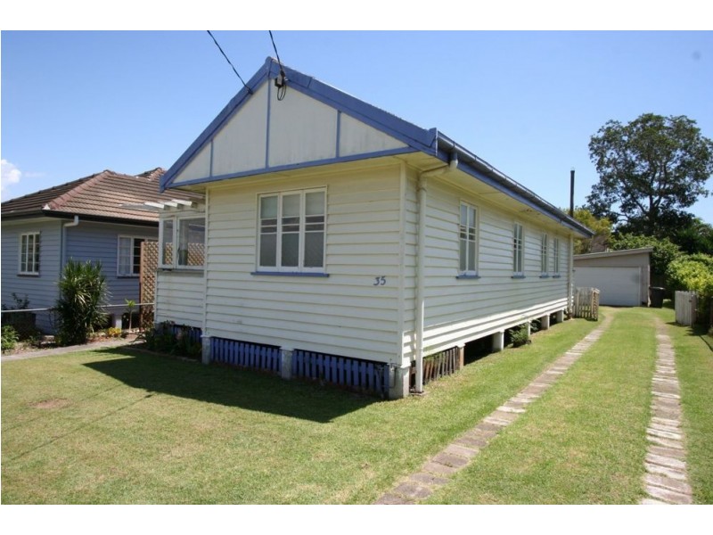35 Faine Street, Manly West QLD 4179
