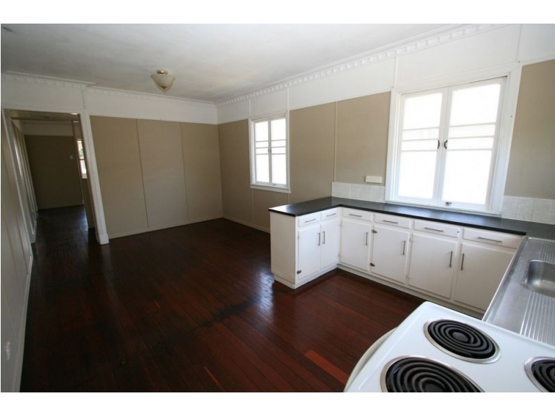 35 Faine Street, Manly West QLD 4179