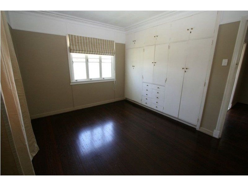35 Faine Street, Manly West QLD 4179
