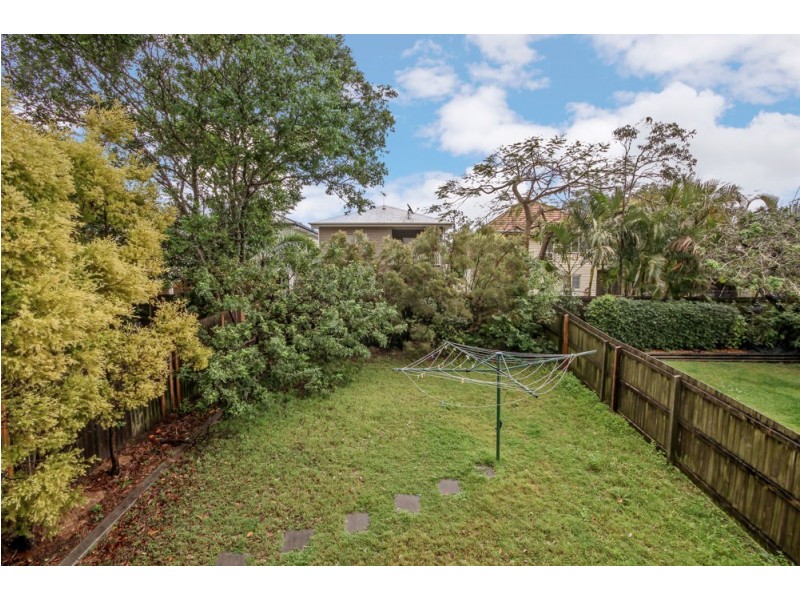 49A Raven Street, Camp Hill QLD 4152