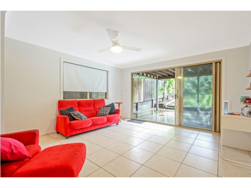 49A Raven Street, Camp Hill QLD 4152
