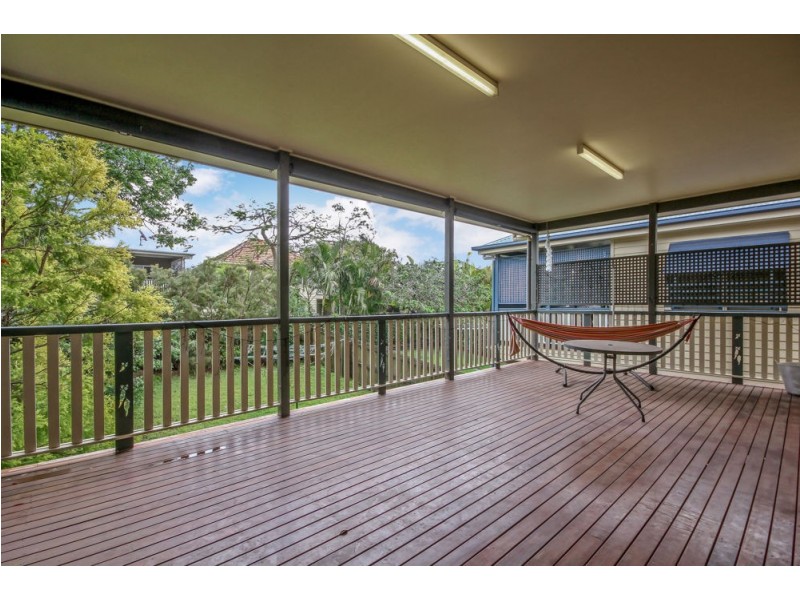 49A Raven Street, Camp Hill QLD 4152