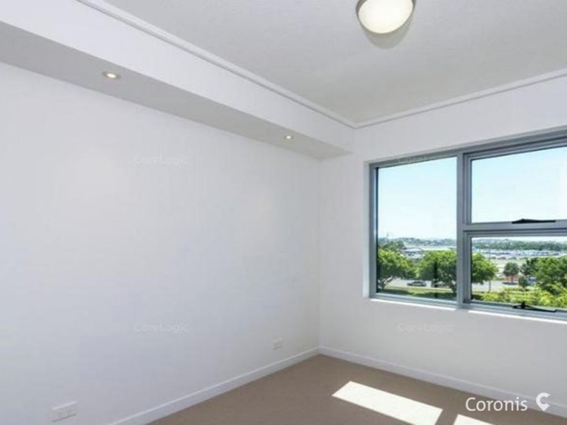 3502/126 Parkside Circuit, Hamilton QLD 4007