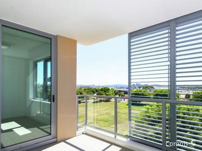 3502/126 Parkside Circuit, Hamilton QLD 4007