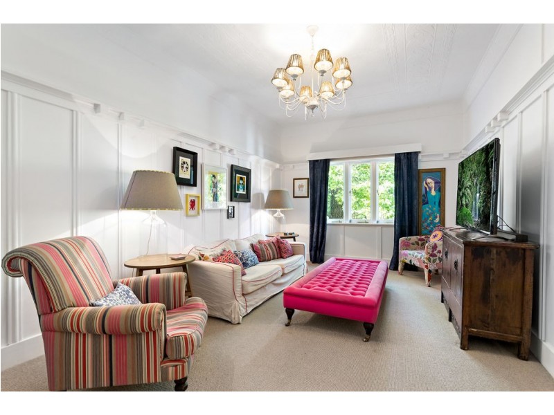 11 Royal Parade, Ashgrove QLD 4060