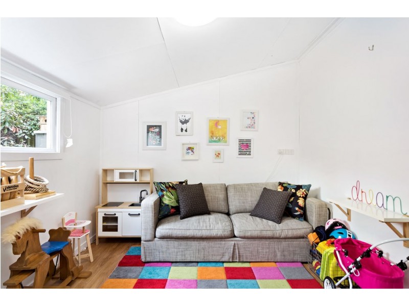 11 Royal Parade, Ashgrove QLD 4060