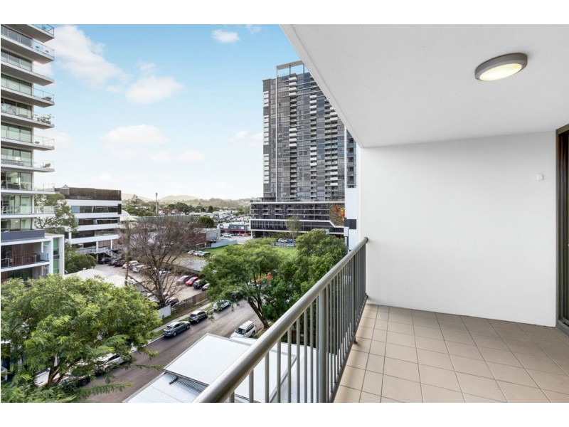 1066/18 Manning Street, Milton QLD 4064