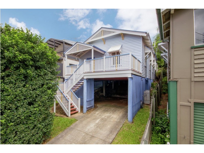 113 Empress Terrace, Bardon QLD 4065