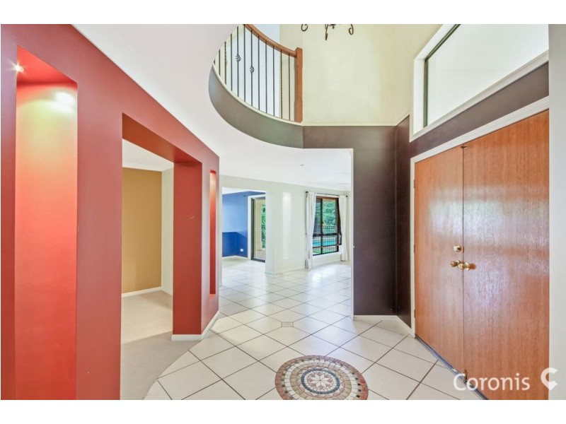 19 Treetop Close, Chapel Hill QLD 4069