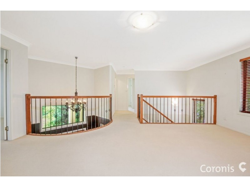 19 Treetop Close, Chapel Hill QLD 4069