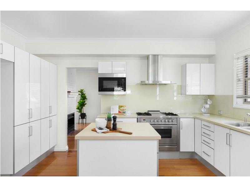 3 Fairfax Street, Red Hill QLD 4059