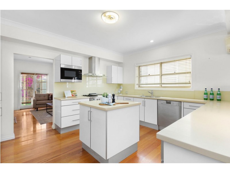 3 Fairfax Street, Red Hill QLD 4059