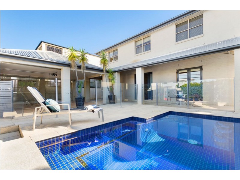 3 Fairfax Street, Red Hill QLD 4059