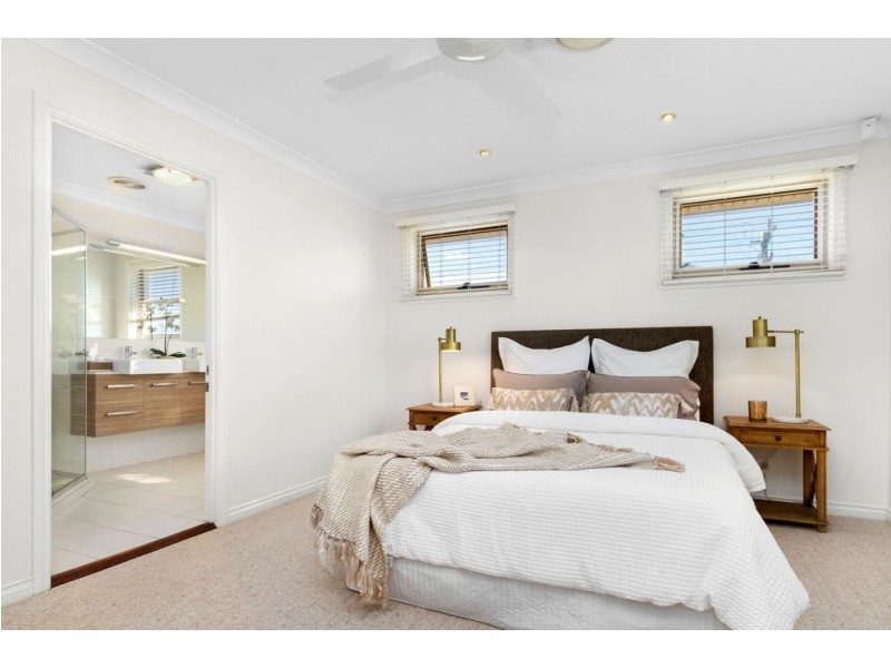 3 Fairfax Street, Red Hill QLD 4059