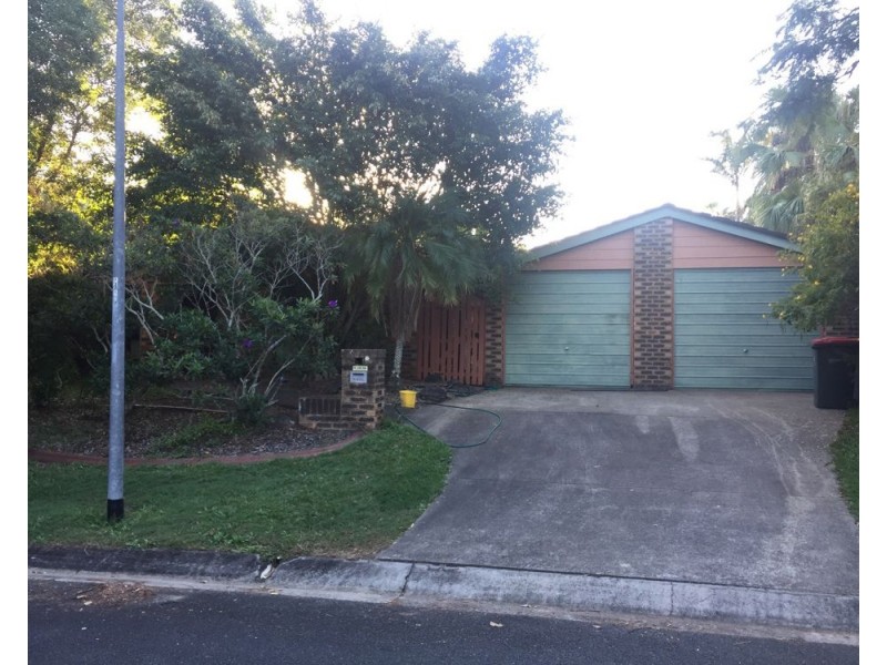 11 Chatburn Street, Chapel Hill QLD 4069