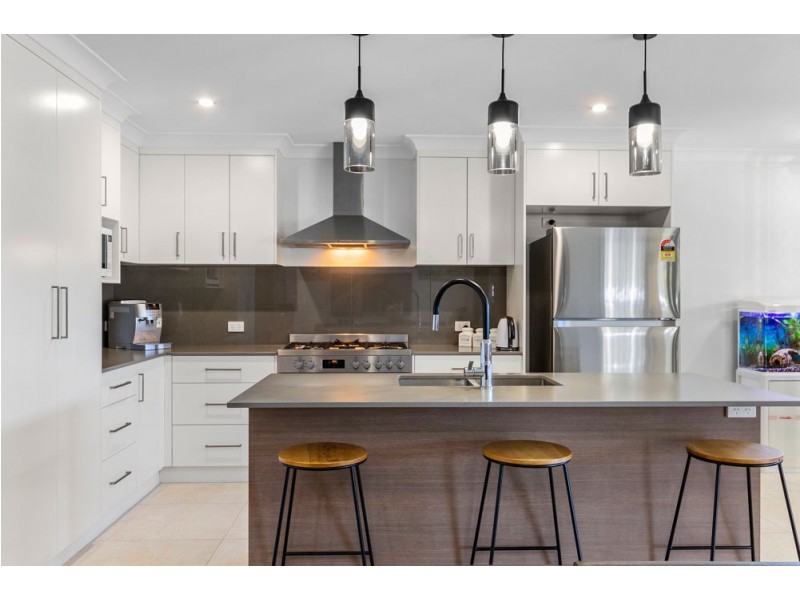 2 Bluewren Court, Upper Caboolture QLD 4510