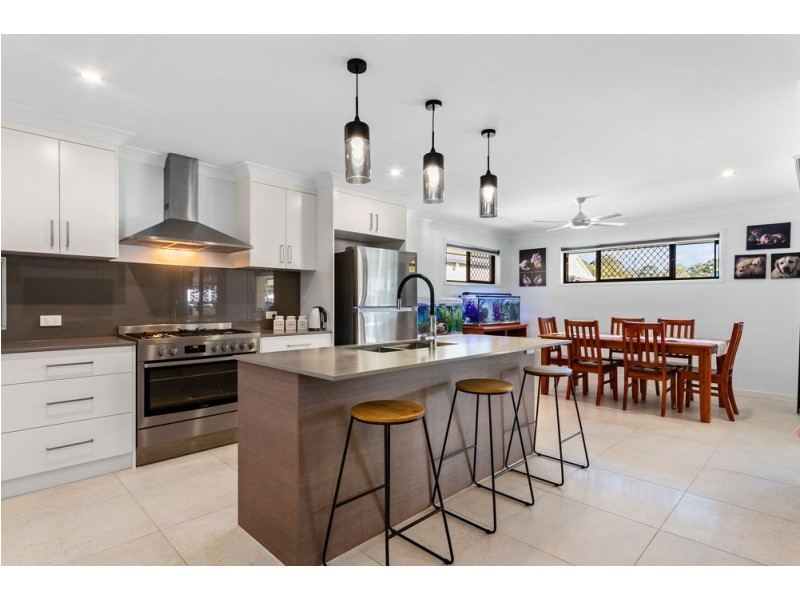 2 Bluewren Court, Upper Caboolture QLD 4510