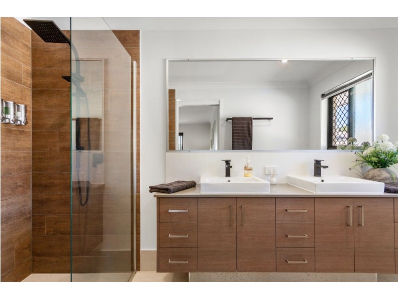 2 Bluewren Court, Upper Caboolture QLD 4510