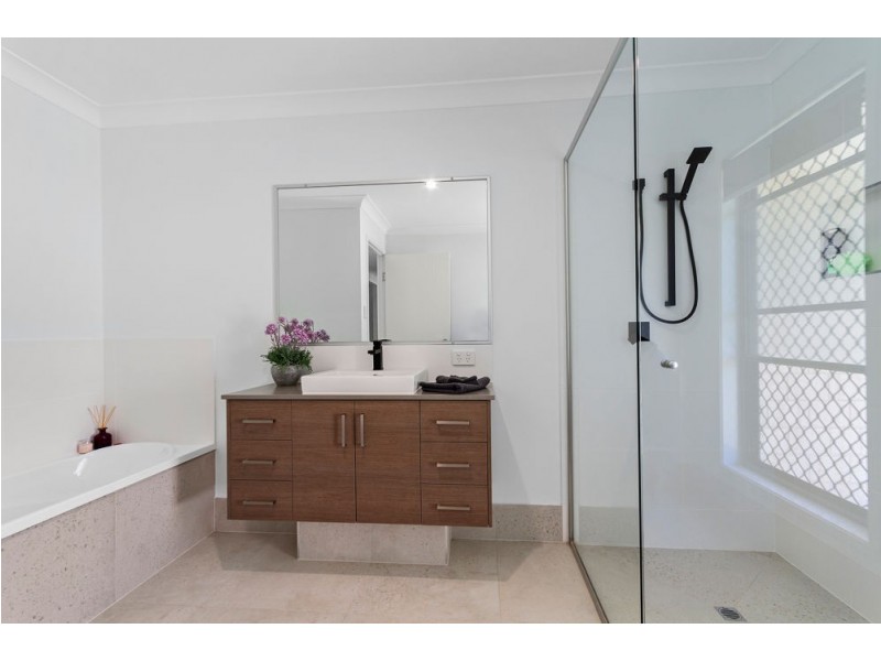 2 Bluewren Court, Upper Caboolture QLD 4510