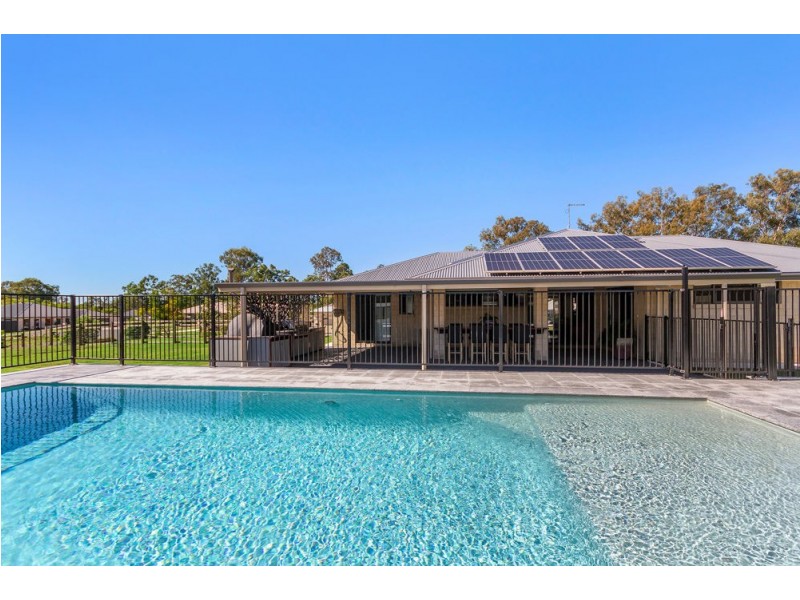 2 Bluewren Court, Upper Caboolture QLD 4510