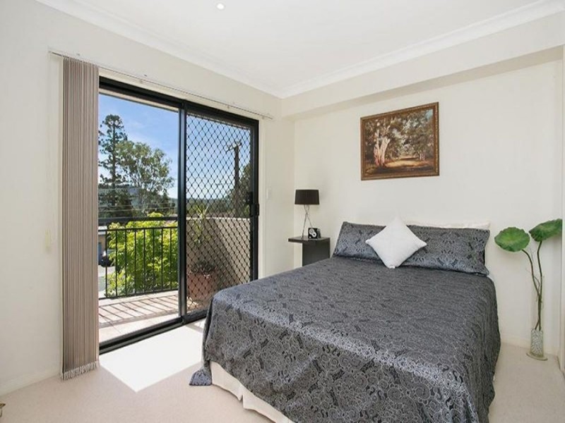 13/32a Simpsons Road, Bardon QLD 4065