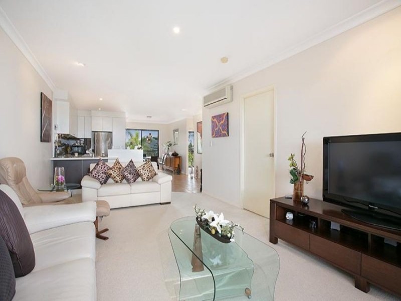 13/32a Simpsons Road, Bardon QLD 4065