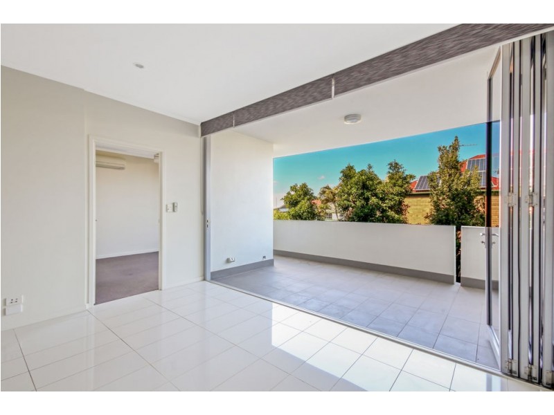 7/64 Barton Road, Hawthorne QLD 4171