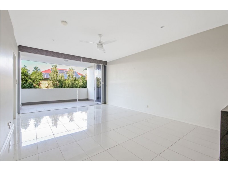 7/64 Barton Road, Hawthorne QLD 4171