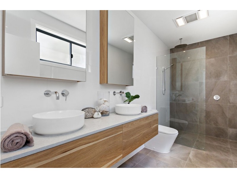 37 Coronation Street, Bardon QLD 4065