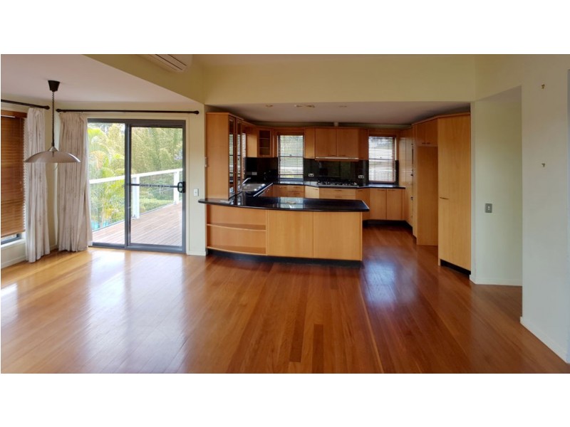 19 Kulki Place, Chapel Hill QLD 4069