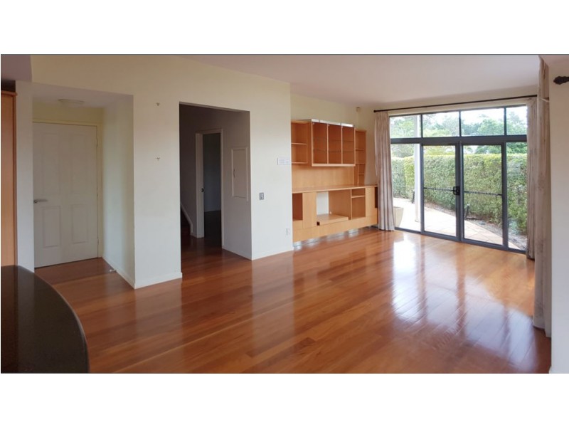 19 Kulki Place, Chapel Hill QLD 4069