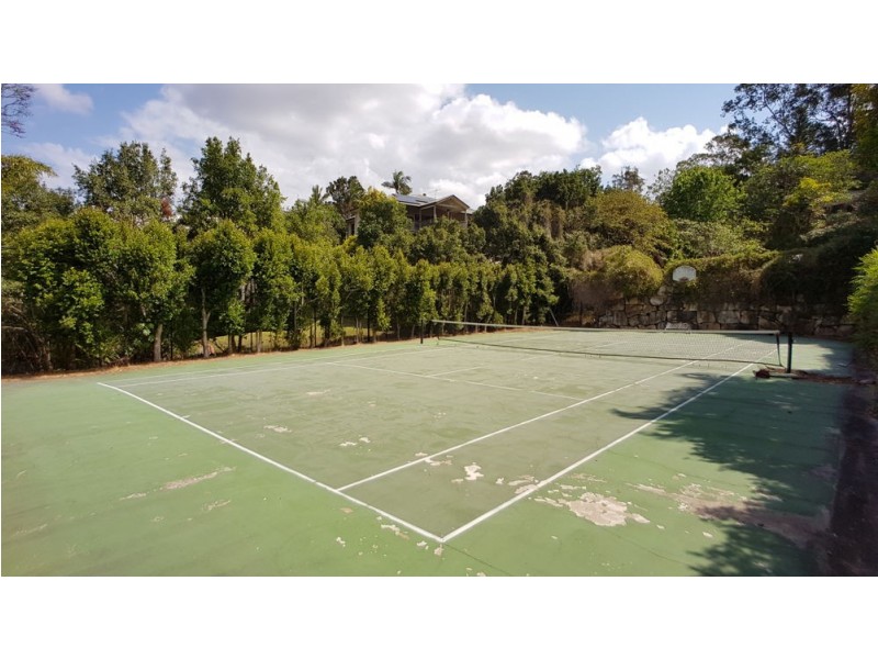 19 Kulki Place, Chapel Hill QLD 4069