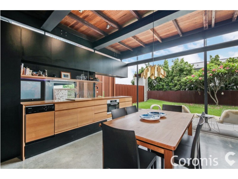 27 Isaac Street, Spring Hill QLD 4000