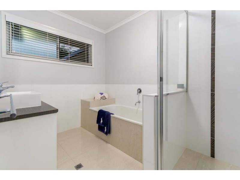 42 Valley Drive, Caboolture QLD 4510