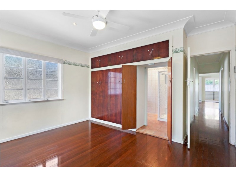 645 Waterworks Road, Ashgrove QLD 4060