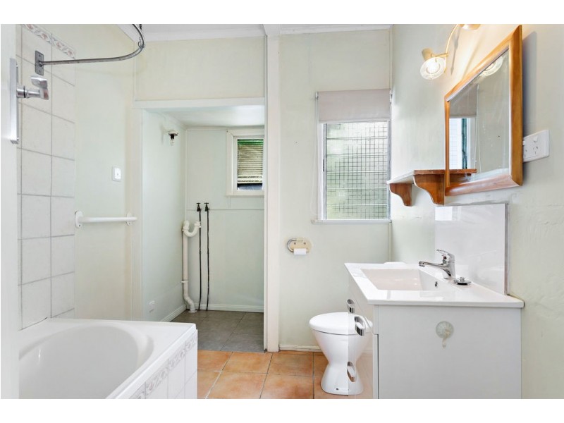 645 Waterworks Road, Ashgrove QLD 4060