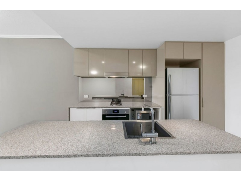 30102/2 Harbour Road, Hamilton QLD 4007