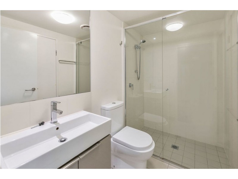 30102/2 Harbour Road, Hamilton QLD 4007