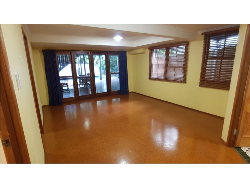 9 Broadway St, Red Hill QLD 4059