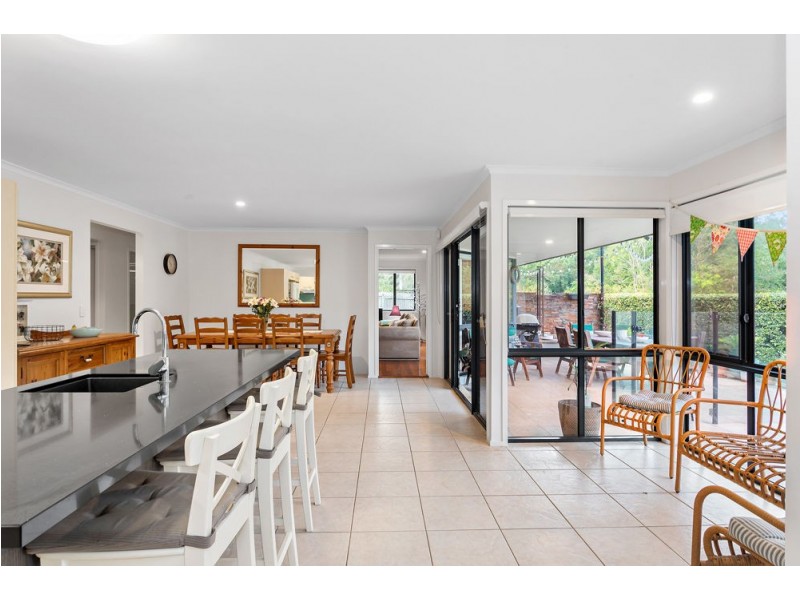 3 Kensington Circuit, Brookfield QLD 4069