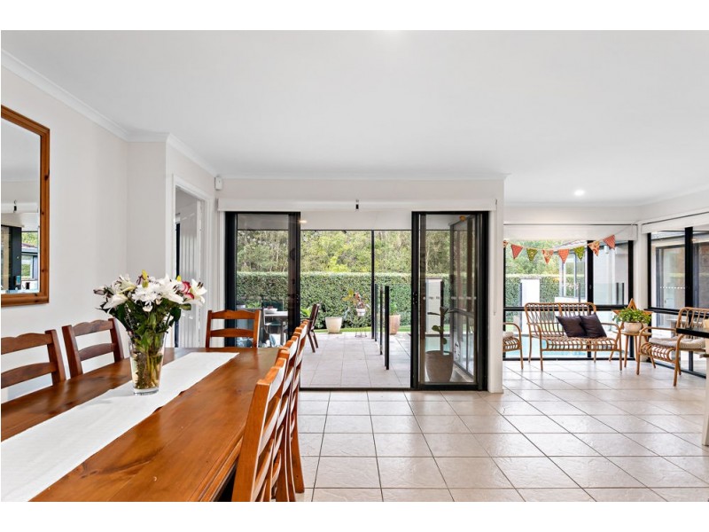 3 Kensington Circuit, Brookfield QLD 4069