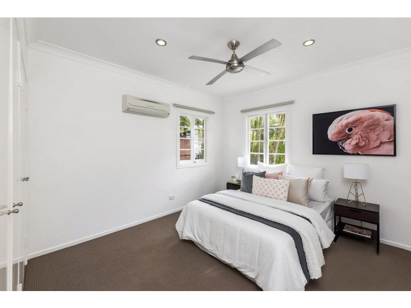245 Stanley Terrace, Taringa QLD 4068