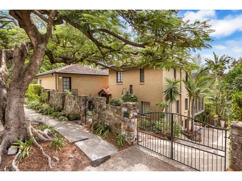 245 Stanley Terrace, Taringa QLD 4068