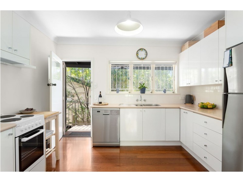 2 Bernarra Street, The Gap QLD 4061