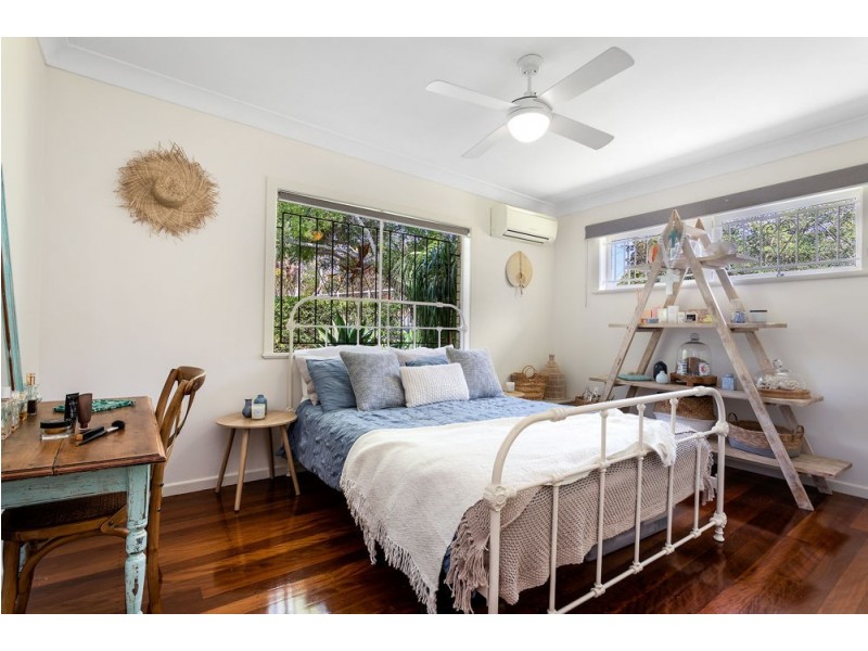 2 Bernarra Street, The Gap QLD 4061