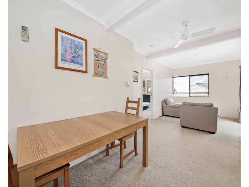 1/104 Carmody Road, St Lucia QLD 4067