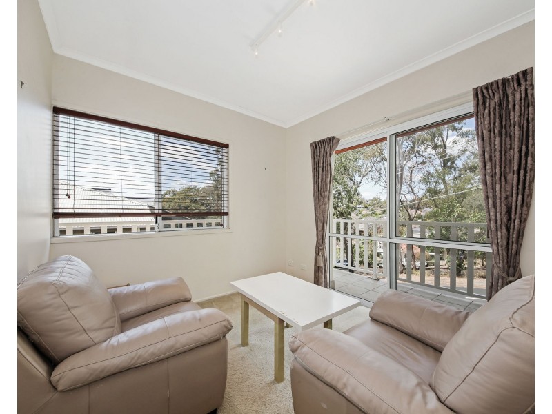1/104 Carmody Road, St Lucia QLD 4067