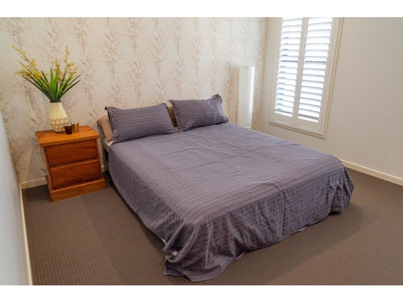 6 Ladbroke Street, Wakerley QLD 4154