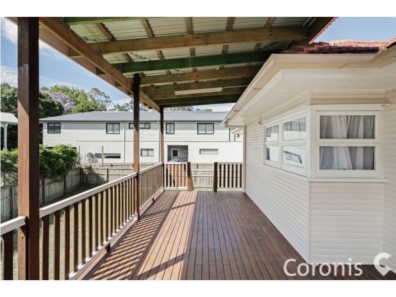 249 Fletcher Parade, Bardon QLD 4065